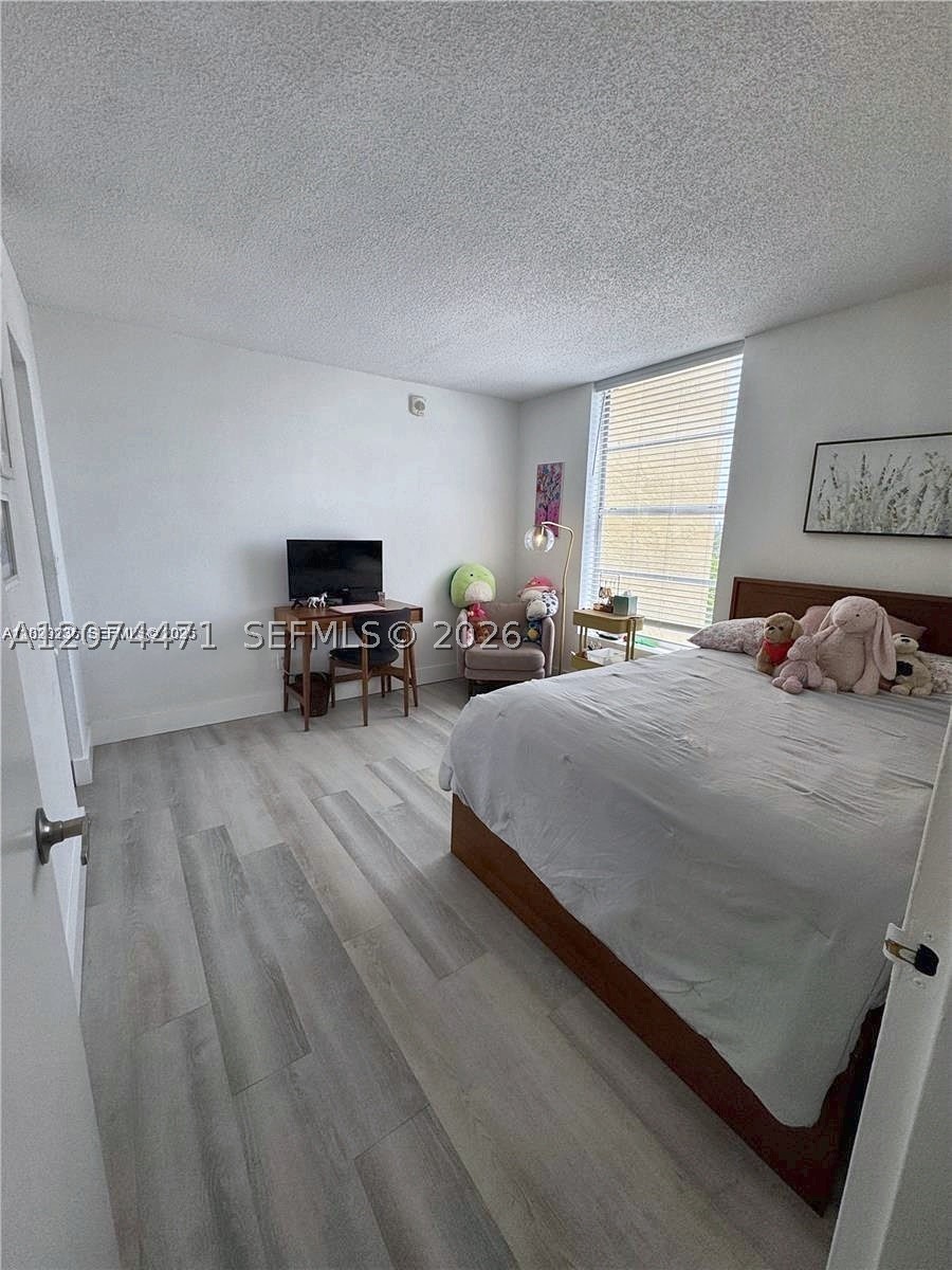 2000 NE 135th St #609, North Miami FL 33181