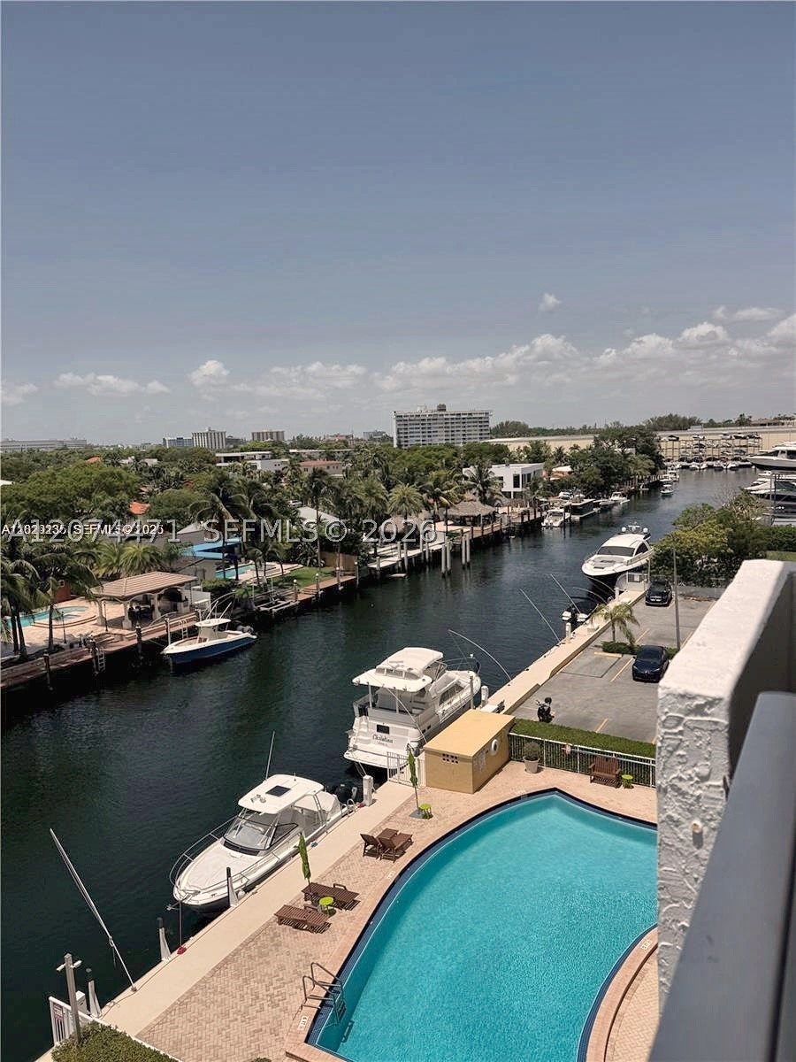 2000 NE 135th St #609, North Miami FL 33181