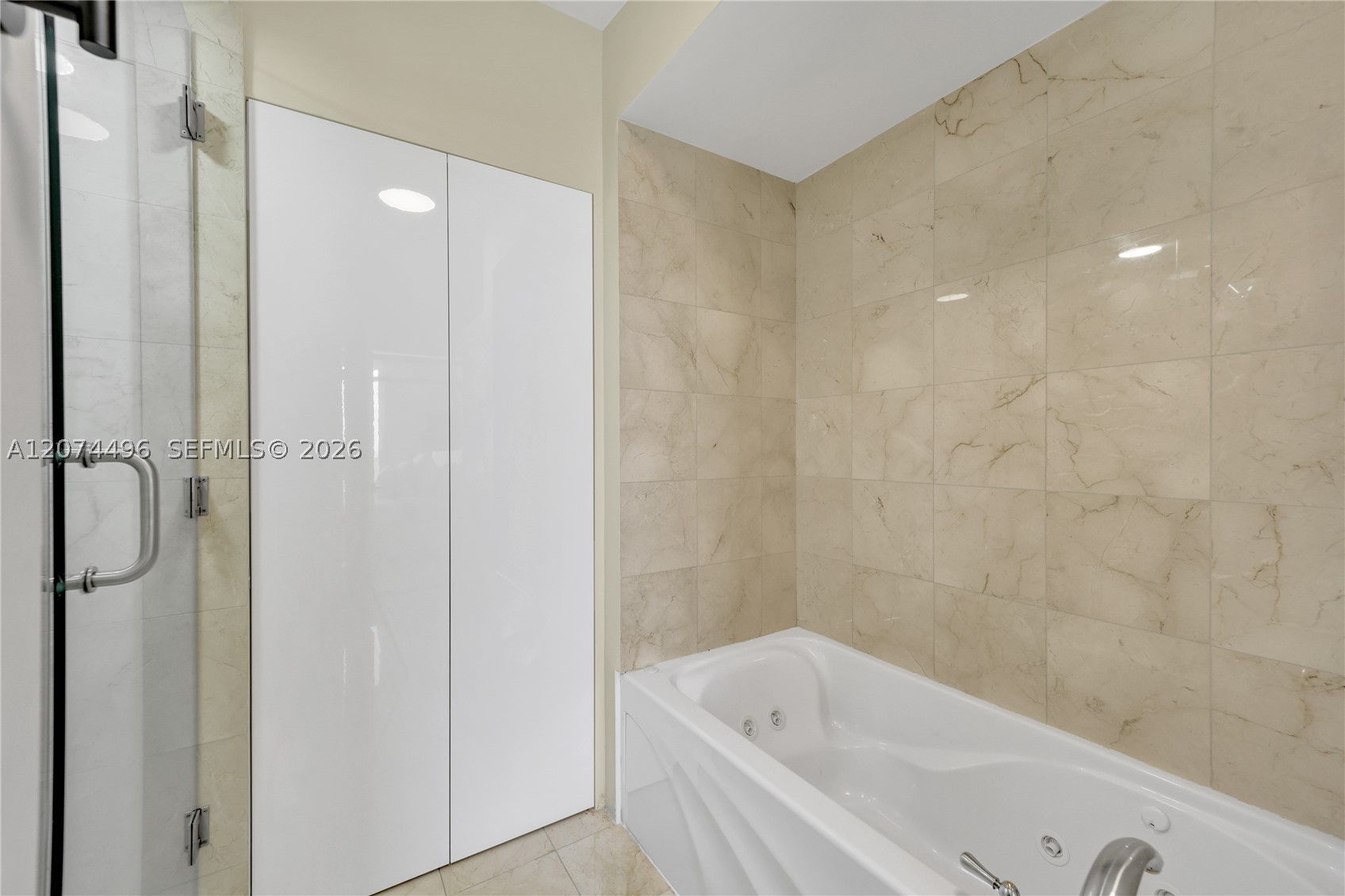 Miami Beach FL 33141 - A12074496