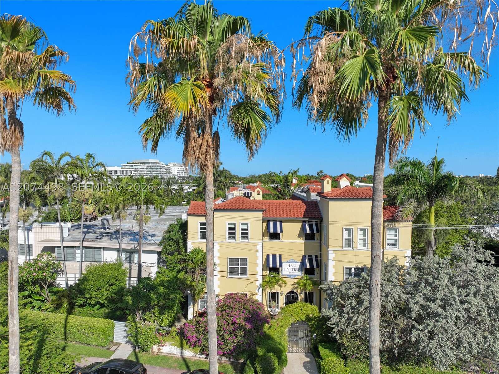 4812 Pine Tree Dr #209, Miami Beach FL 33140