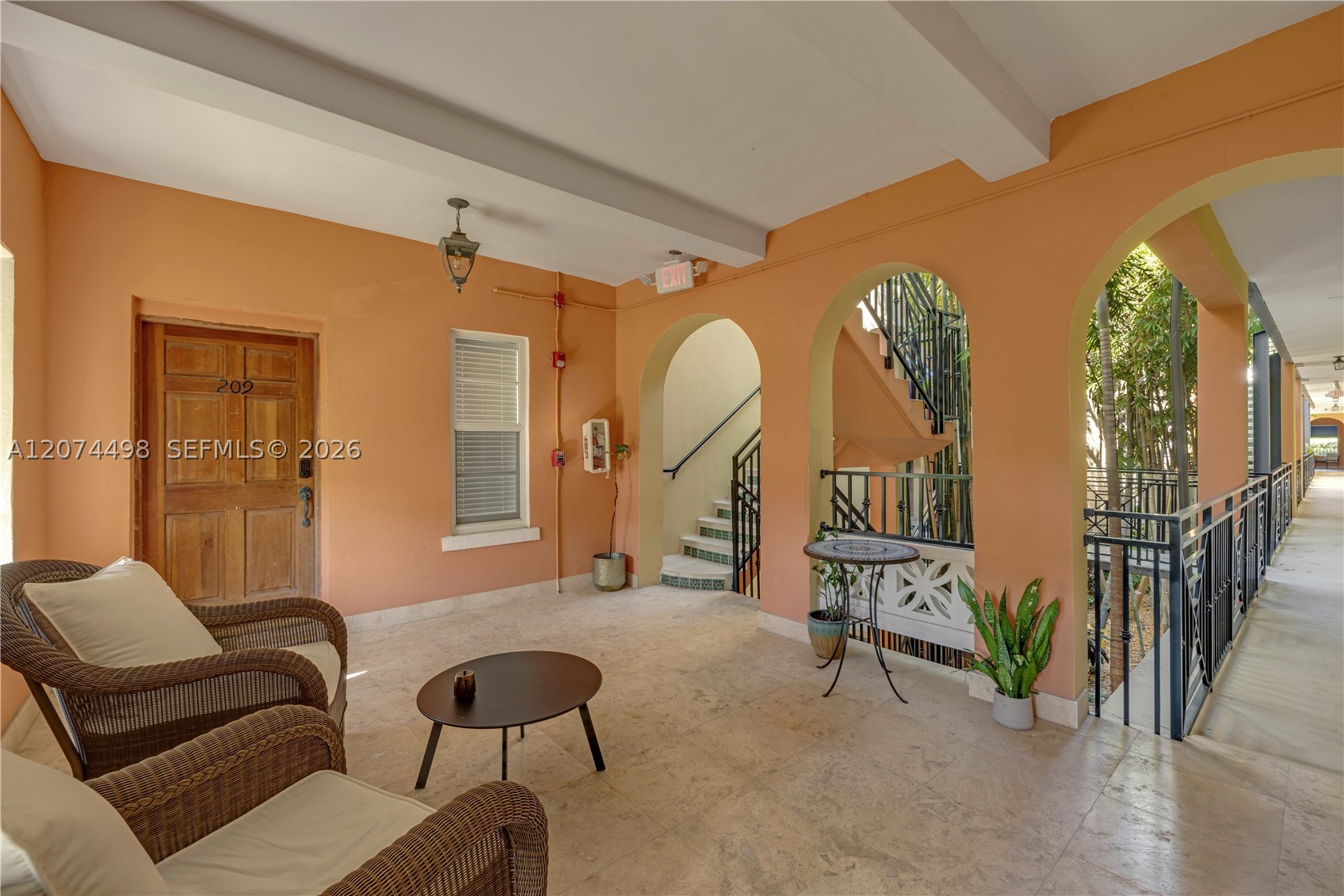 4812 Pine Tree Dr #209, Miami Beach FL 33140