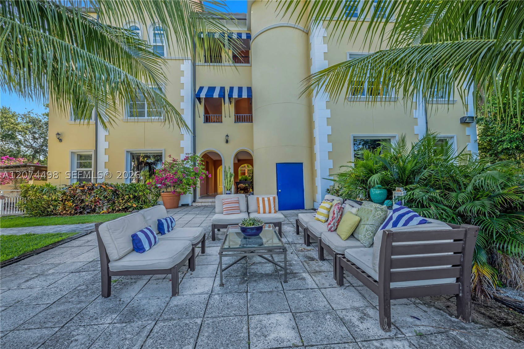 4812 Pine Tree Dr #209, Miami Beach FL 33140