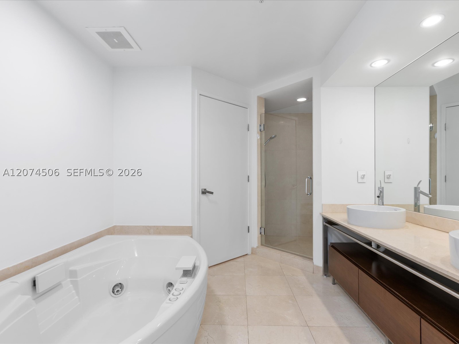 16275 Collins Ave #1804, Sunny Isles Beach FL 33160
