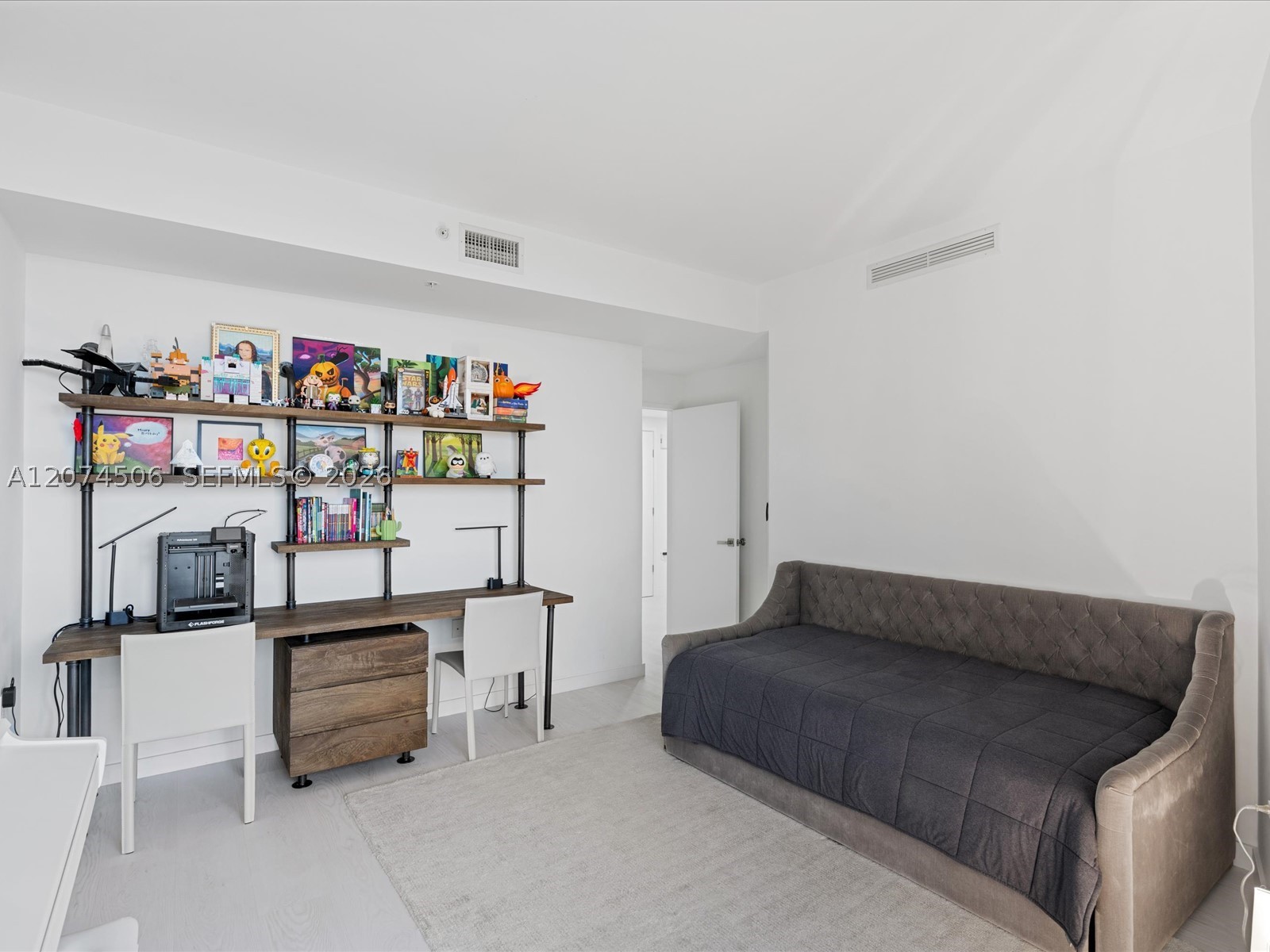 16275 Collins Ave #1804, Sunny Isles Beach FL 33160