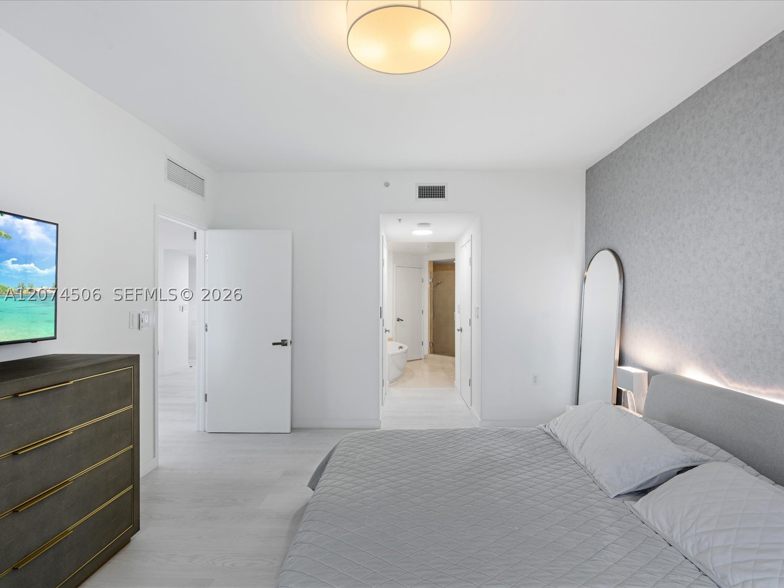 16275 Collins Ave #1804, Sunny Isles Beach FL 33160