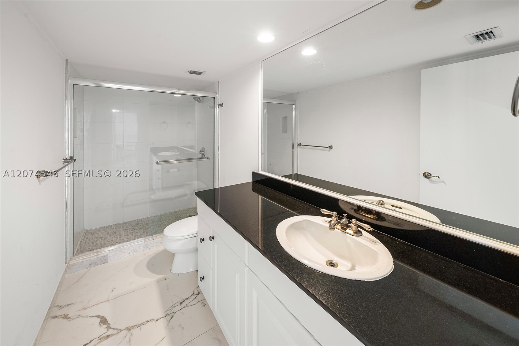 881 Ocean Dr #16F, Key Biscayne FL 33149