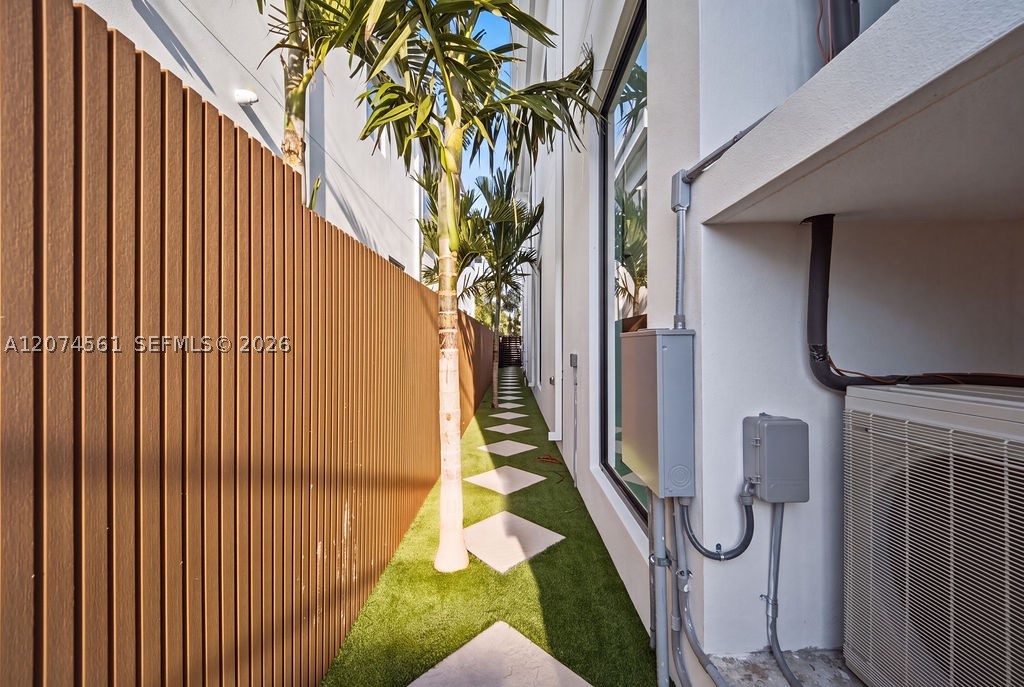 1334 NE 16 Ter, Fort Lauderdale FL 33304