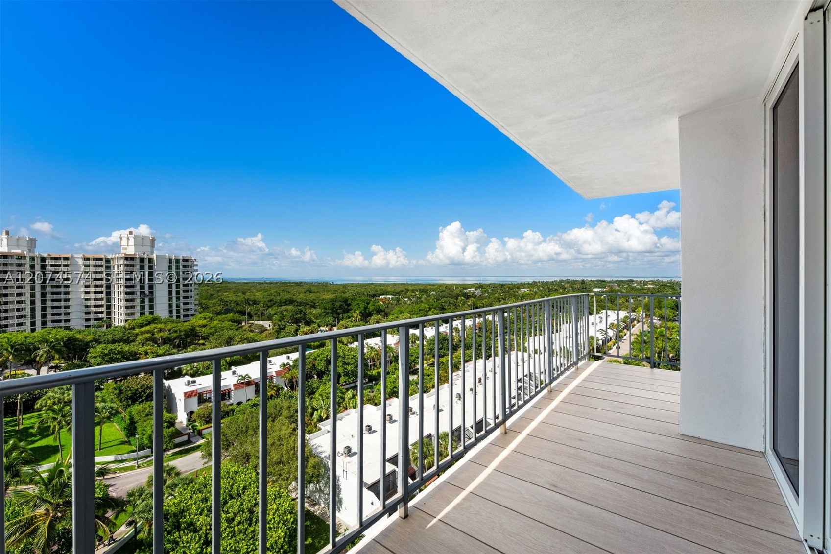 881 Ocean Dr #10A, Key Biscayne FL 33149