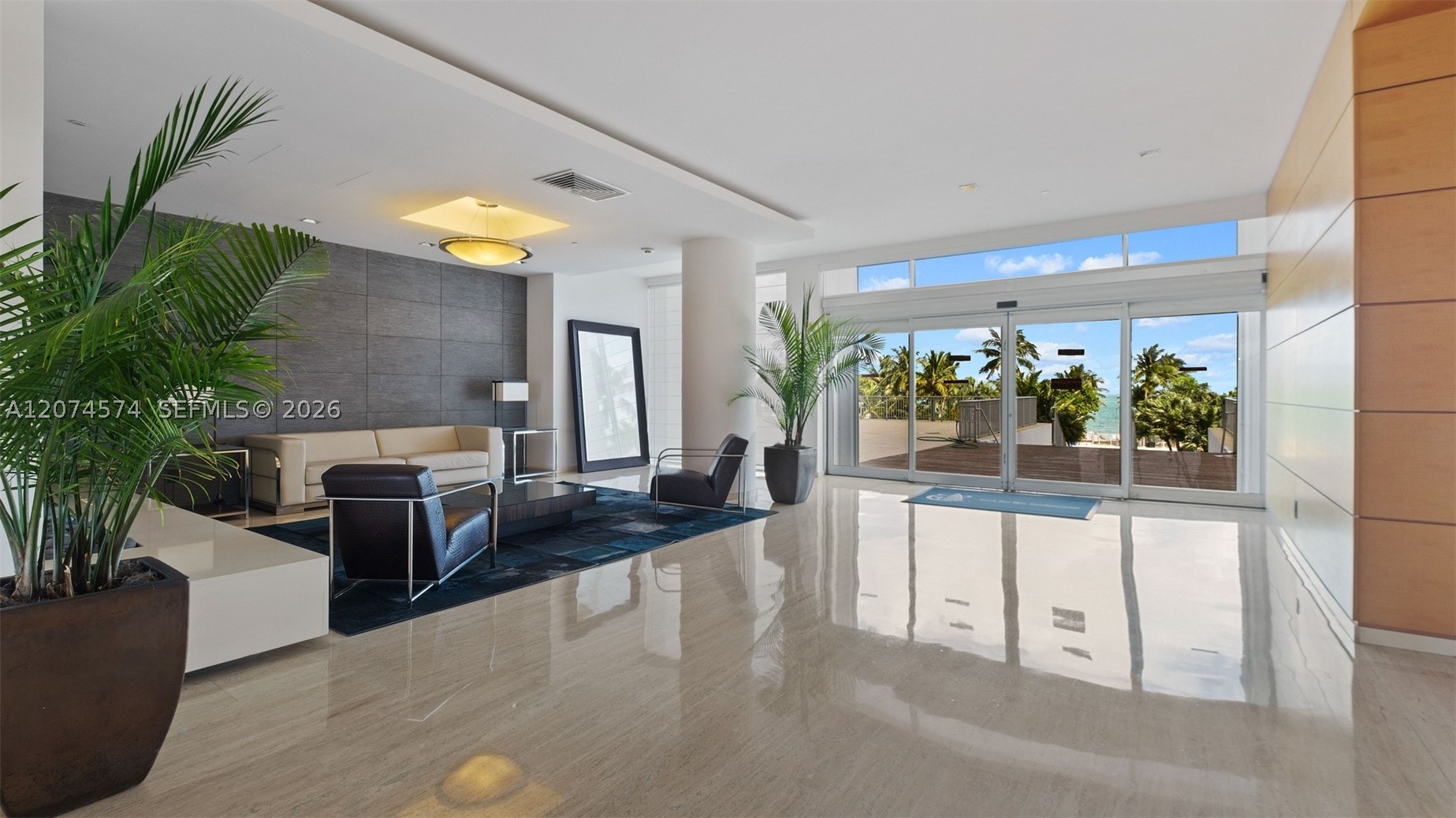 881 Ocean Dr #10A, Key Biscayne FL 33149