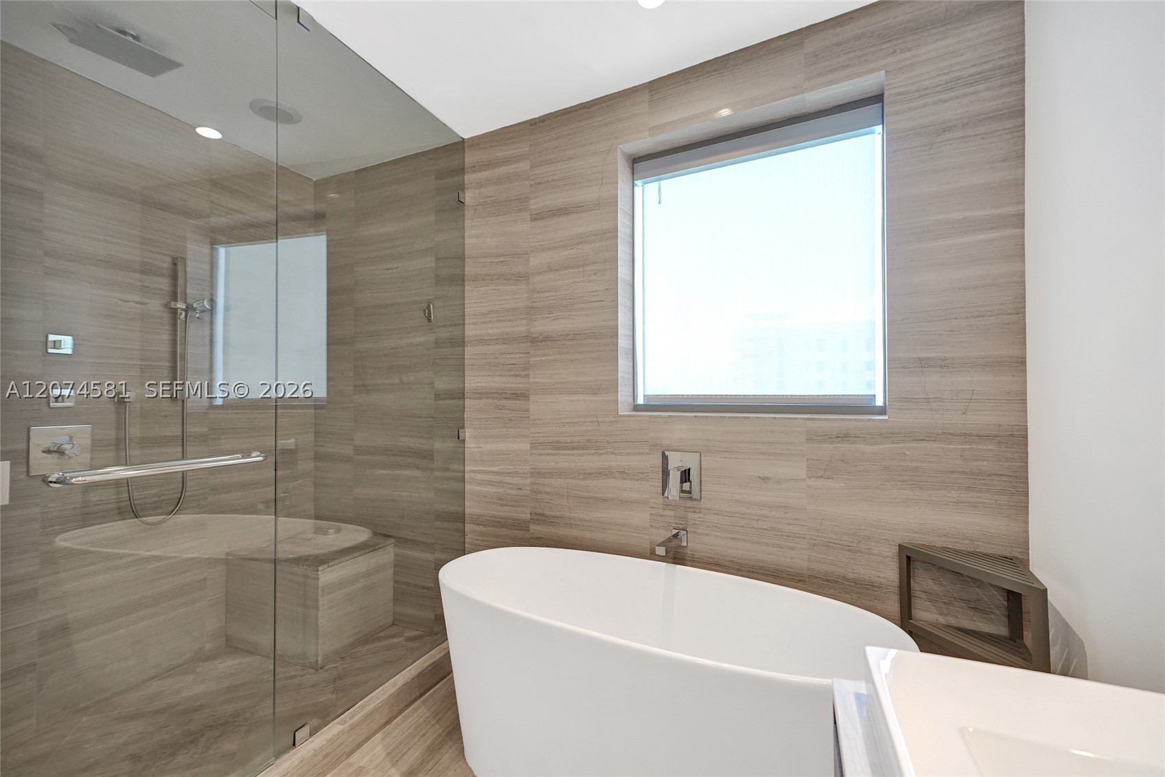 3250 NE 188th St #501, Aventura FL 33180