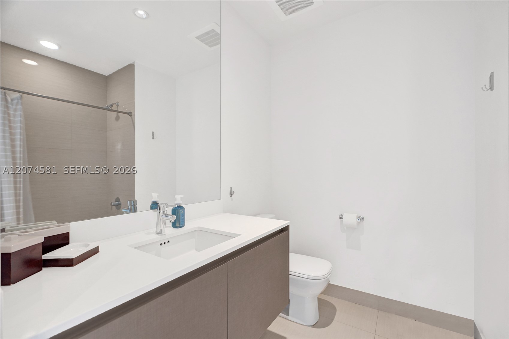 3250 NE 188th St #501, Aventura FL 33180