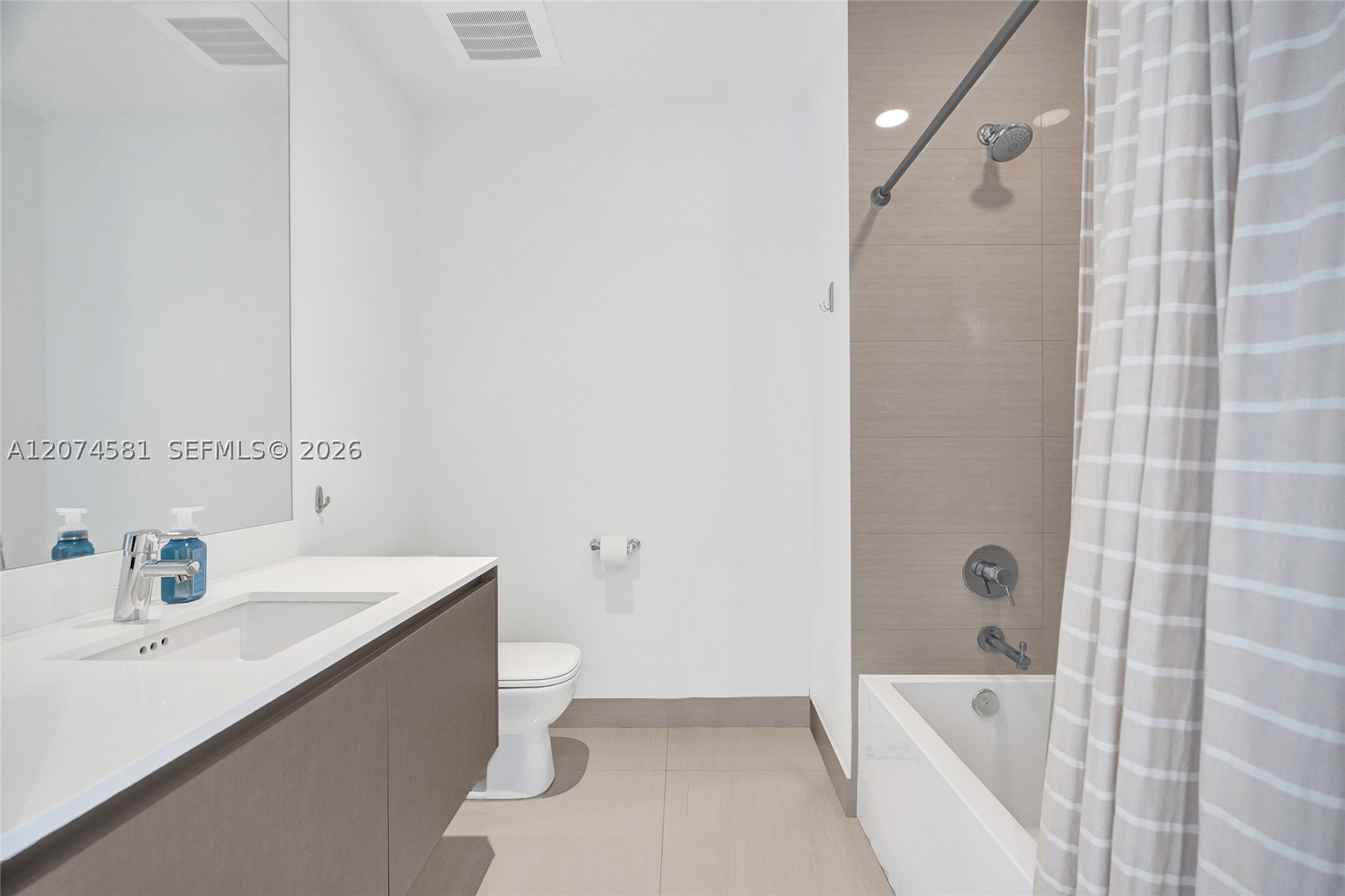 3250 NE 188th St #501, Aventura FL 33180