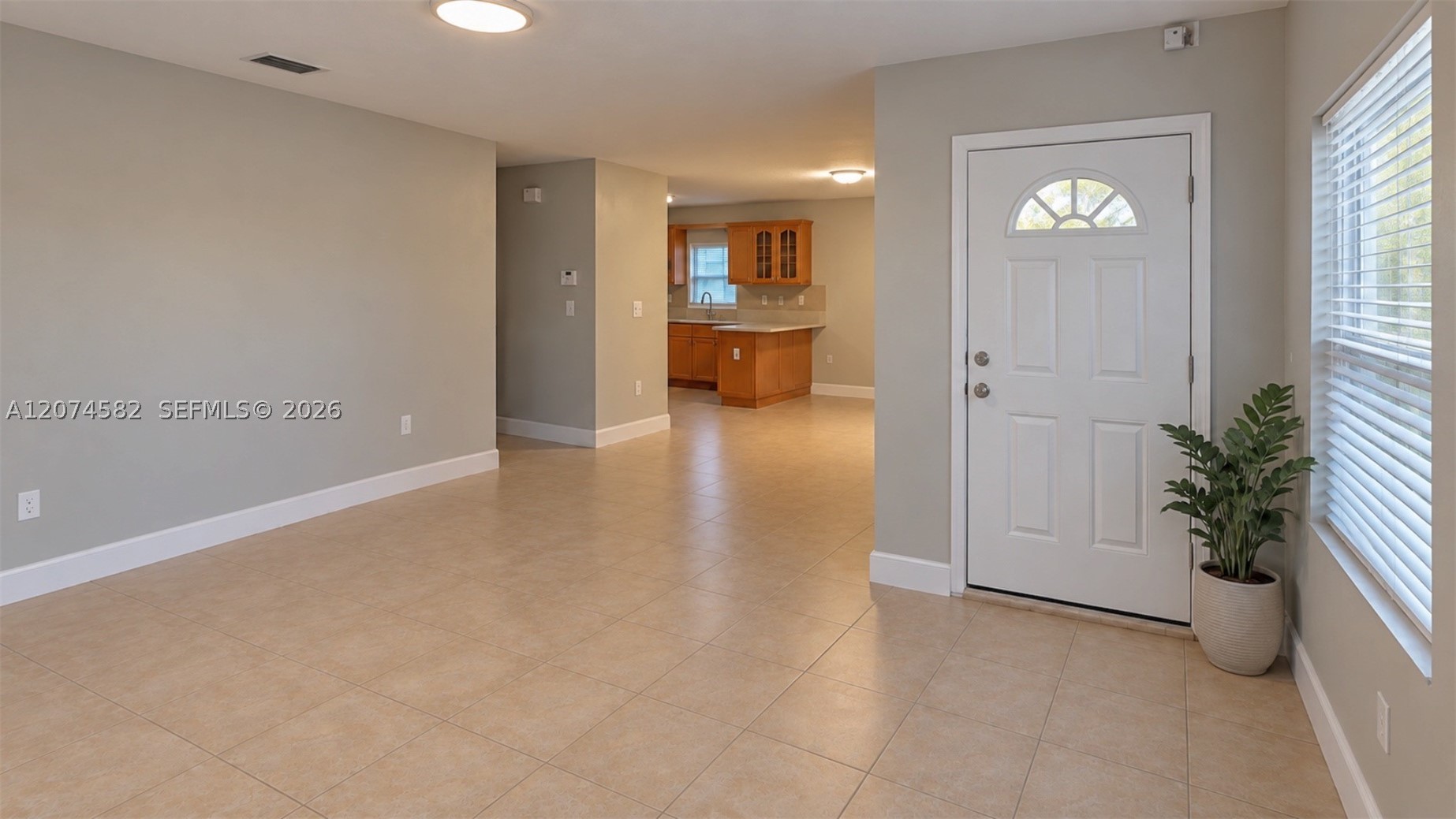 2471 NW 18th Ter #2471, Miami FL 33125