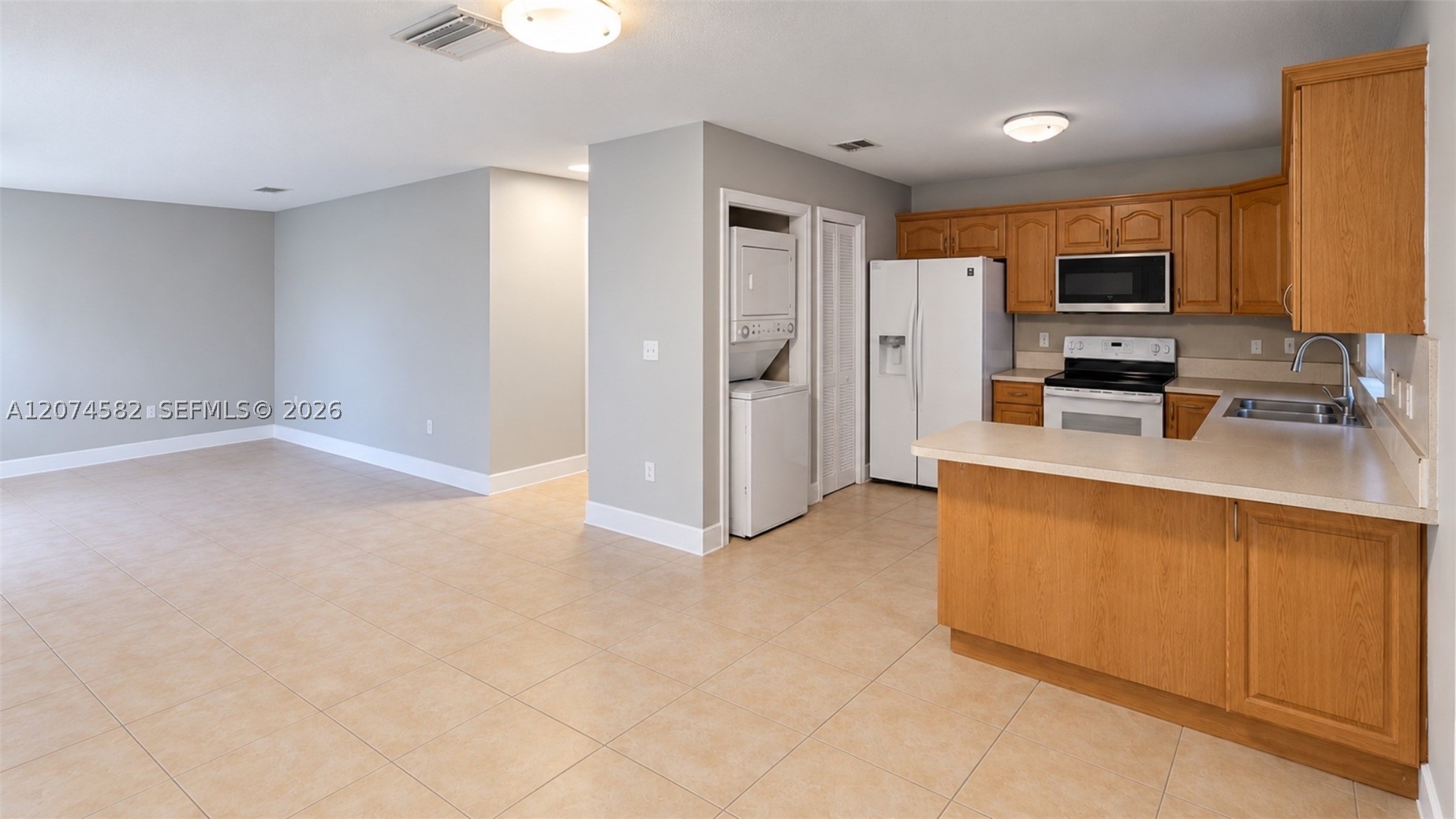 2471 NW 18th Ter #2471, Miami FL 33125