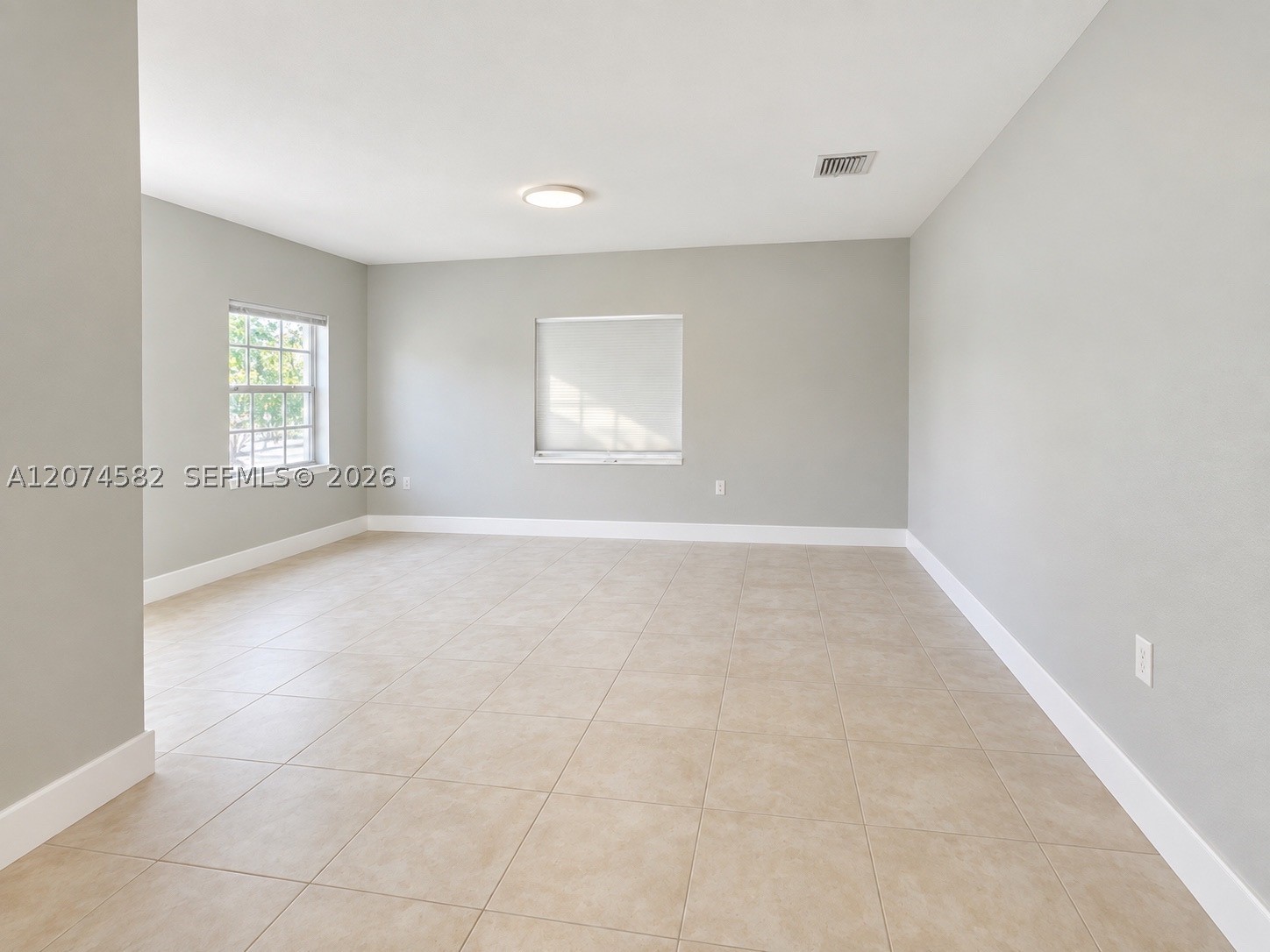 2471 NW 18th Ter #2471, Miami FL 33125