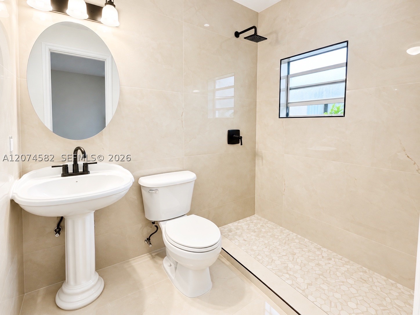 2471 NW 18th Ter #2471, Miami FL 33125