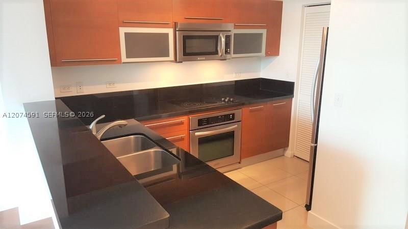 Miami FL 33132 - A12074591
