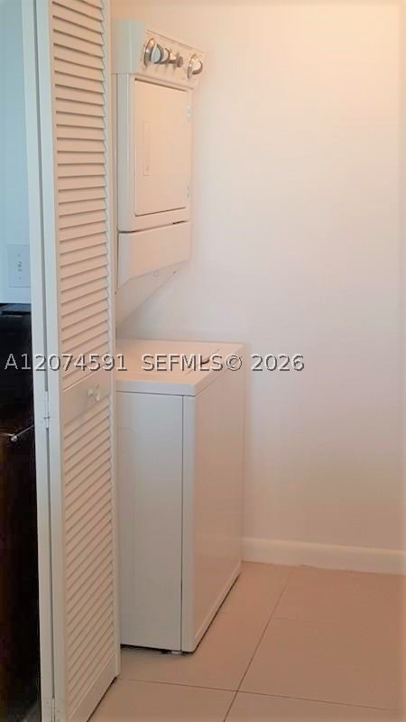 Miami FL 33132 - A12074591