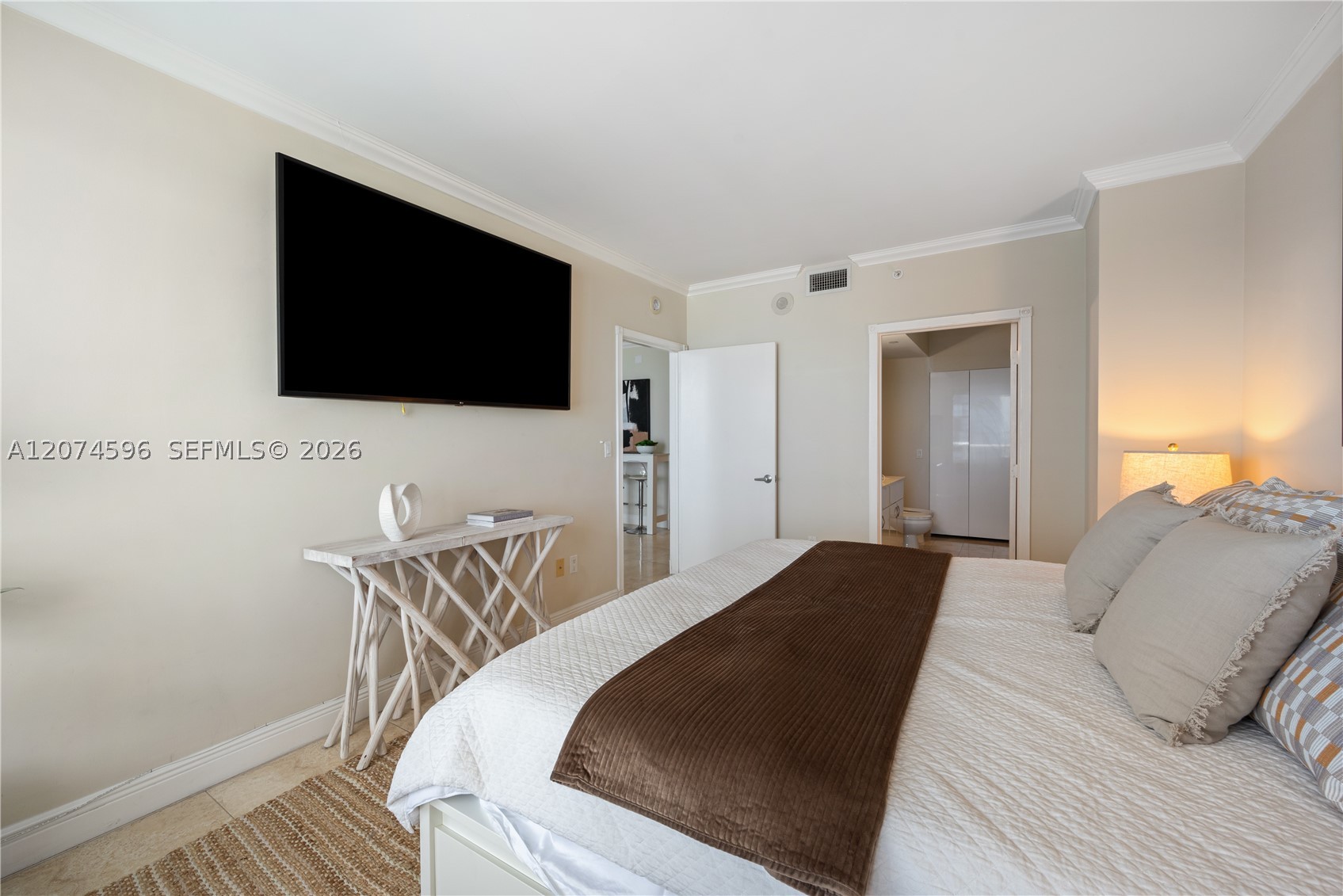 Miami Beach FL 33141 - A12074596
