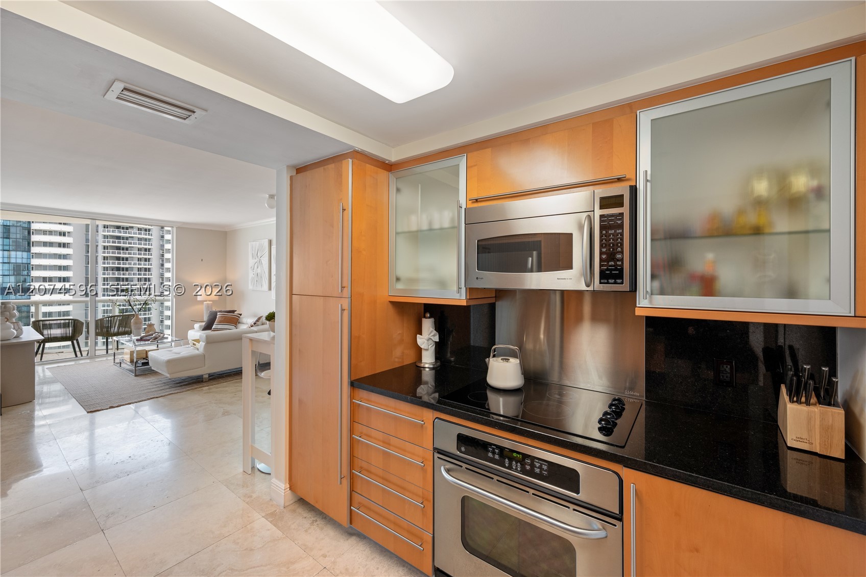 Miami Beach FL 33141 - A12074596