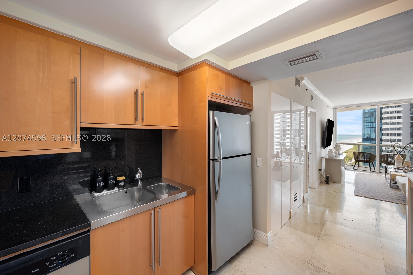 Miami Beach FL 33141 - A12074596