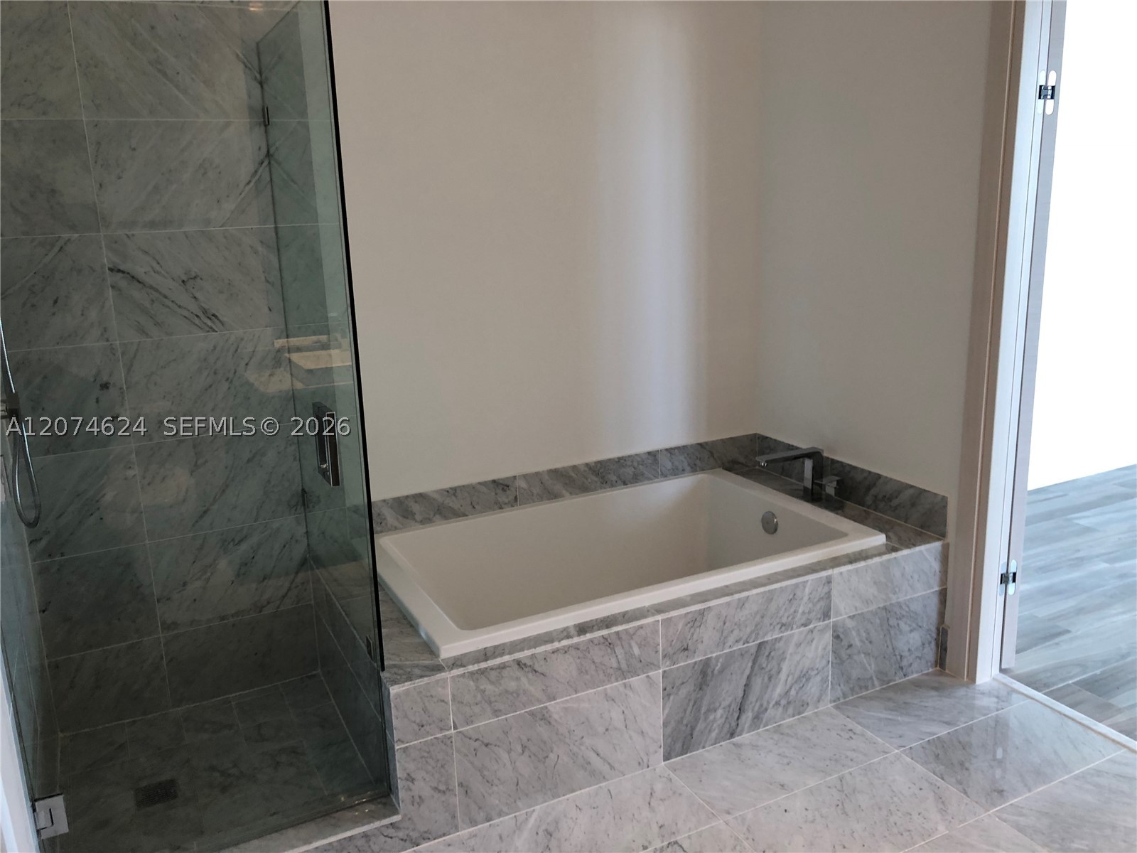 801 S Miami Ave #4905, Miami FL 33130