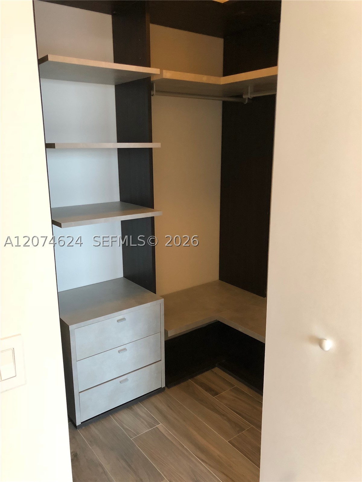801 S Miami Ave #4905, Miami FL 33130