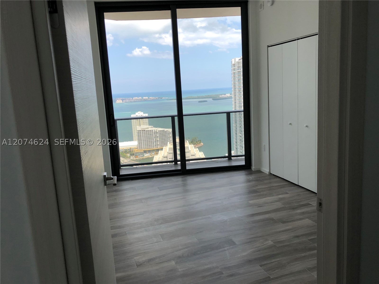 801 S Miami Ave #4905, Miami FL 33130