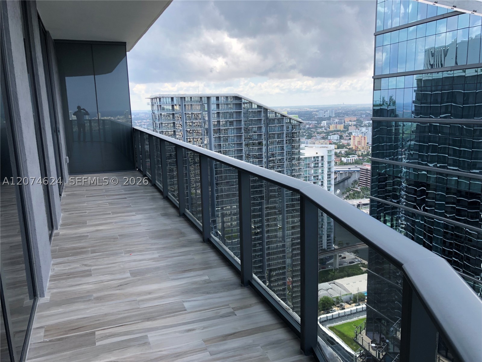 801 S Miami Ave #4905, Miami FL 33130