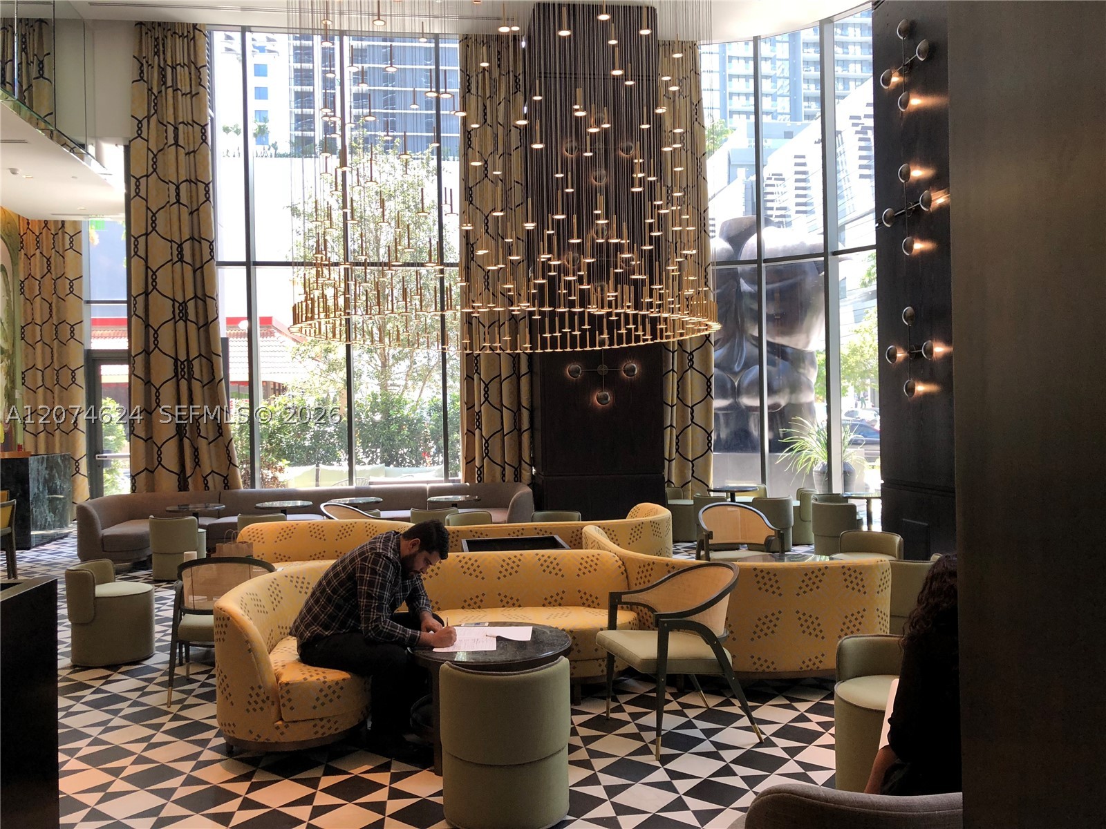 801 S Miami Ave #4905, Miami FL 33130