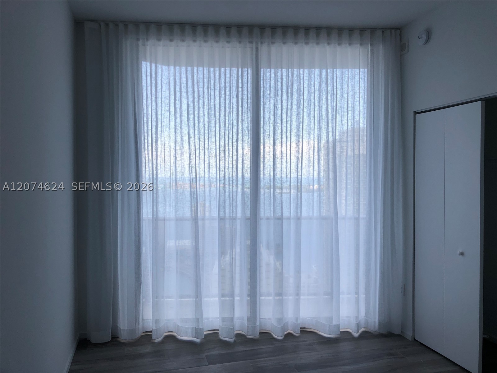 801 S Miami Ave #4905, Miami FL 33130