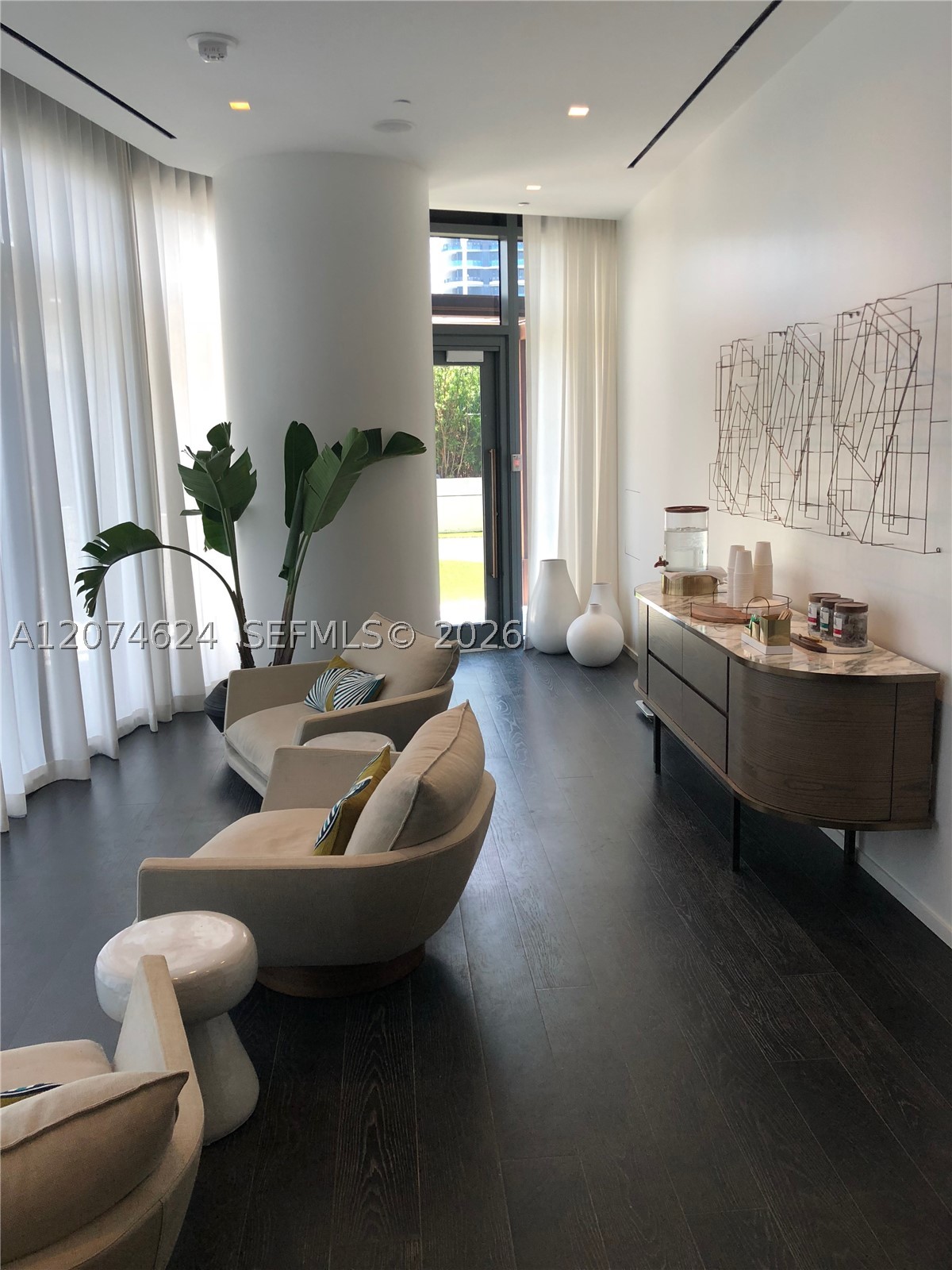 801 S Miami Ave #4905, Miami FL 33130