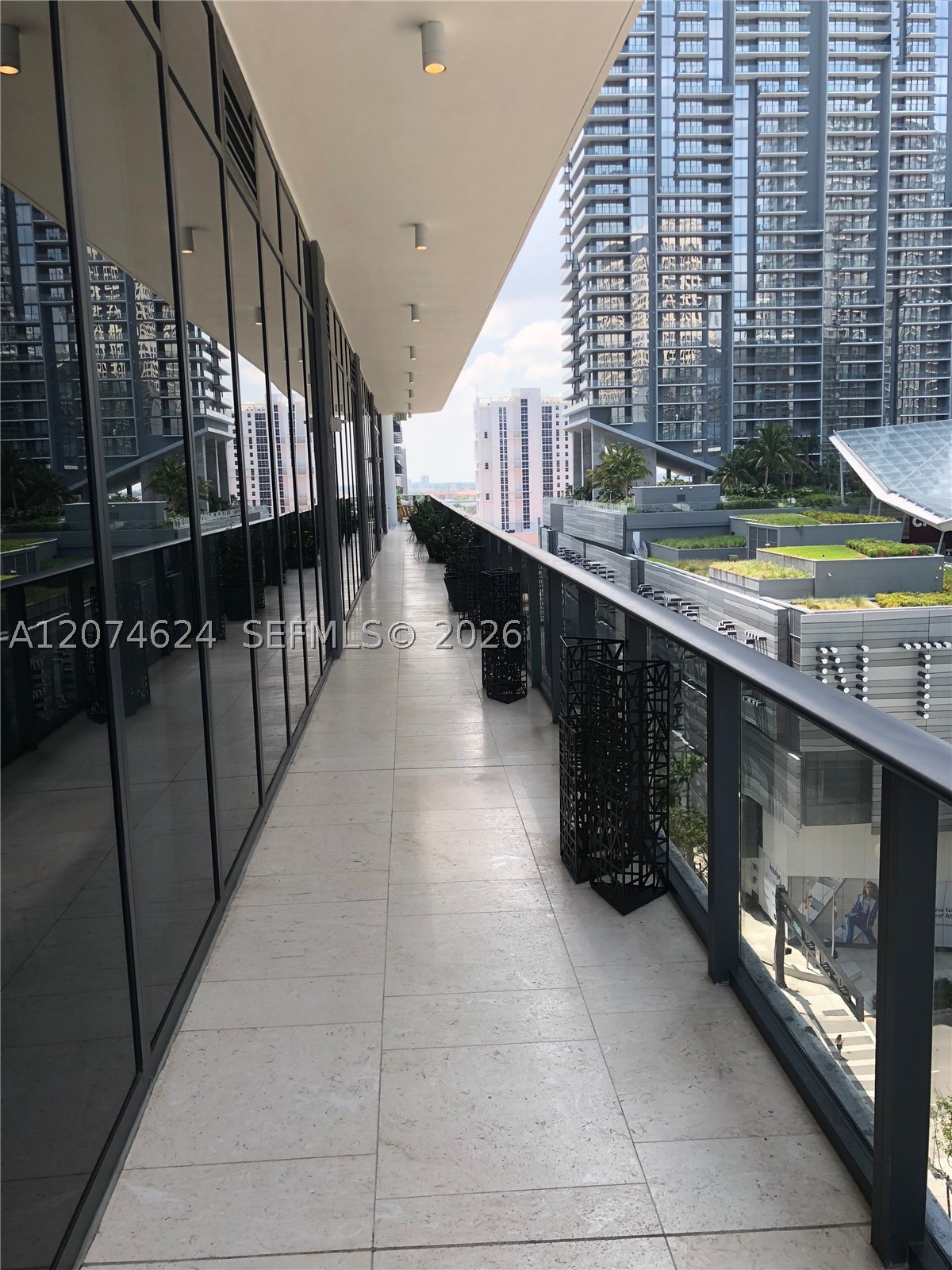 801 S Miami Ave #4905, Miami FL 33130