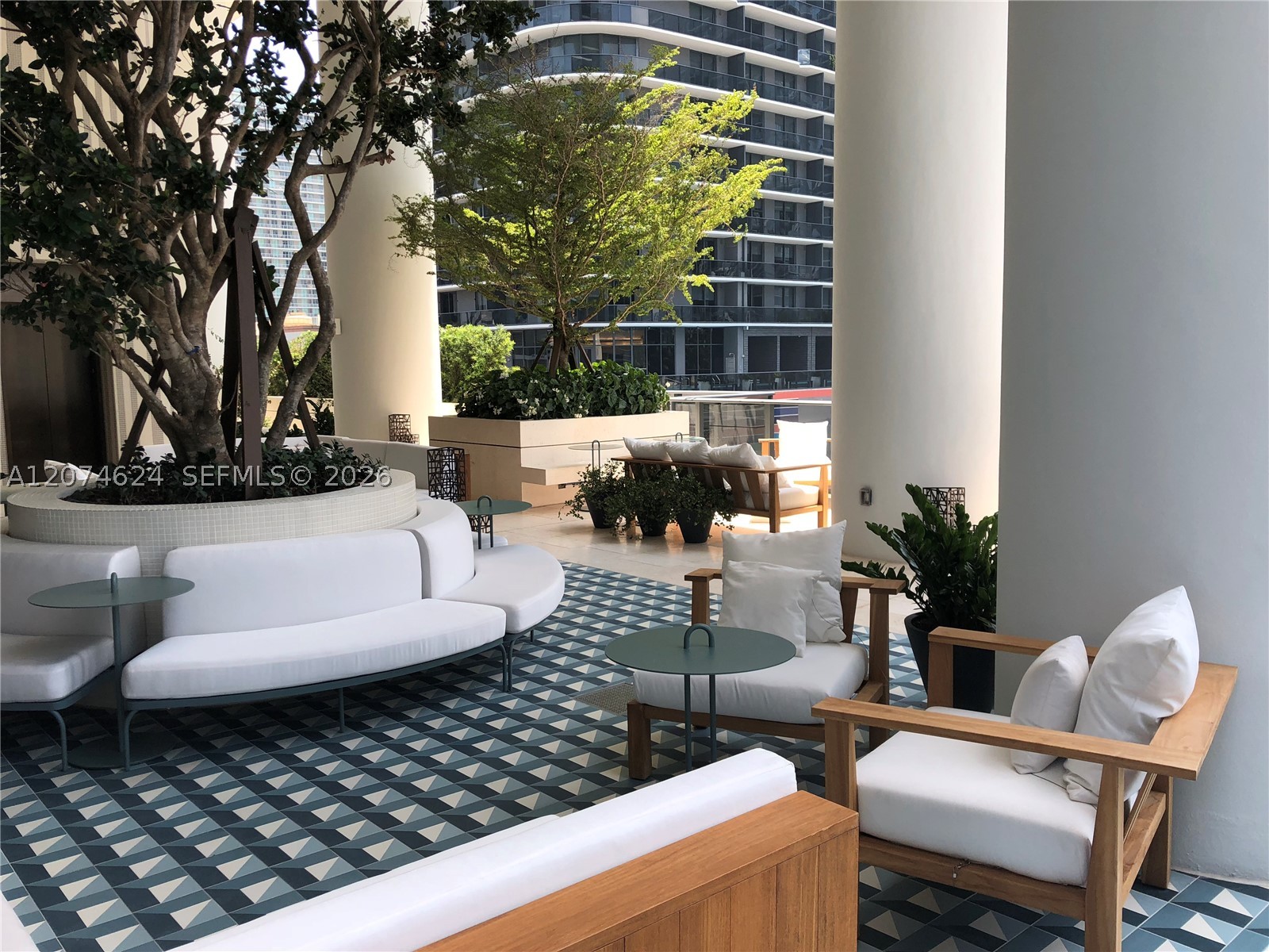 801 S Miami Ave #4905, Miami FL 33130