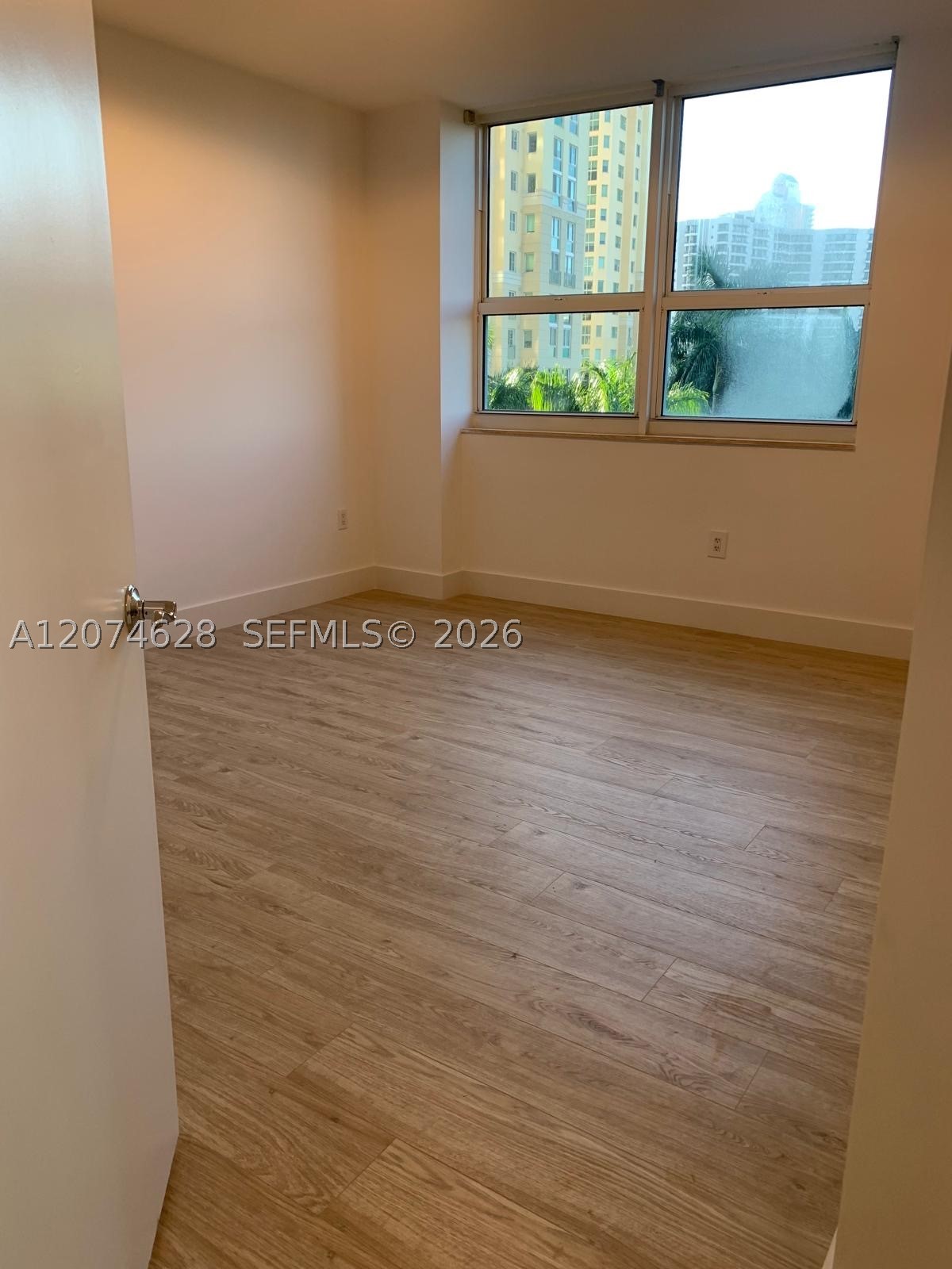 19501 W Country Club Dr #408, Aventura FL 33180
