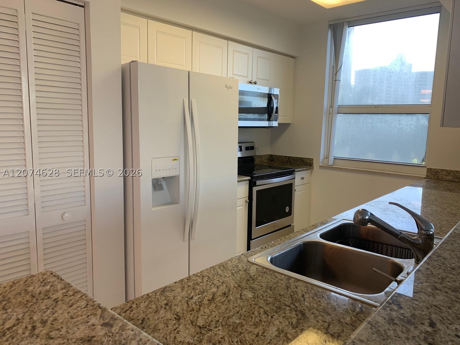19501 W Country Club Dr #408, Aventura FL 33180