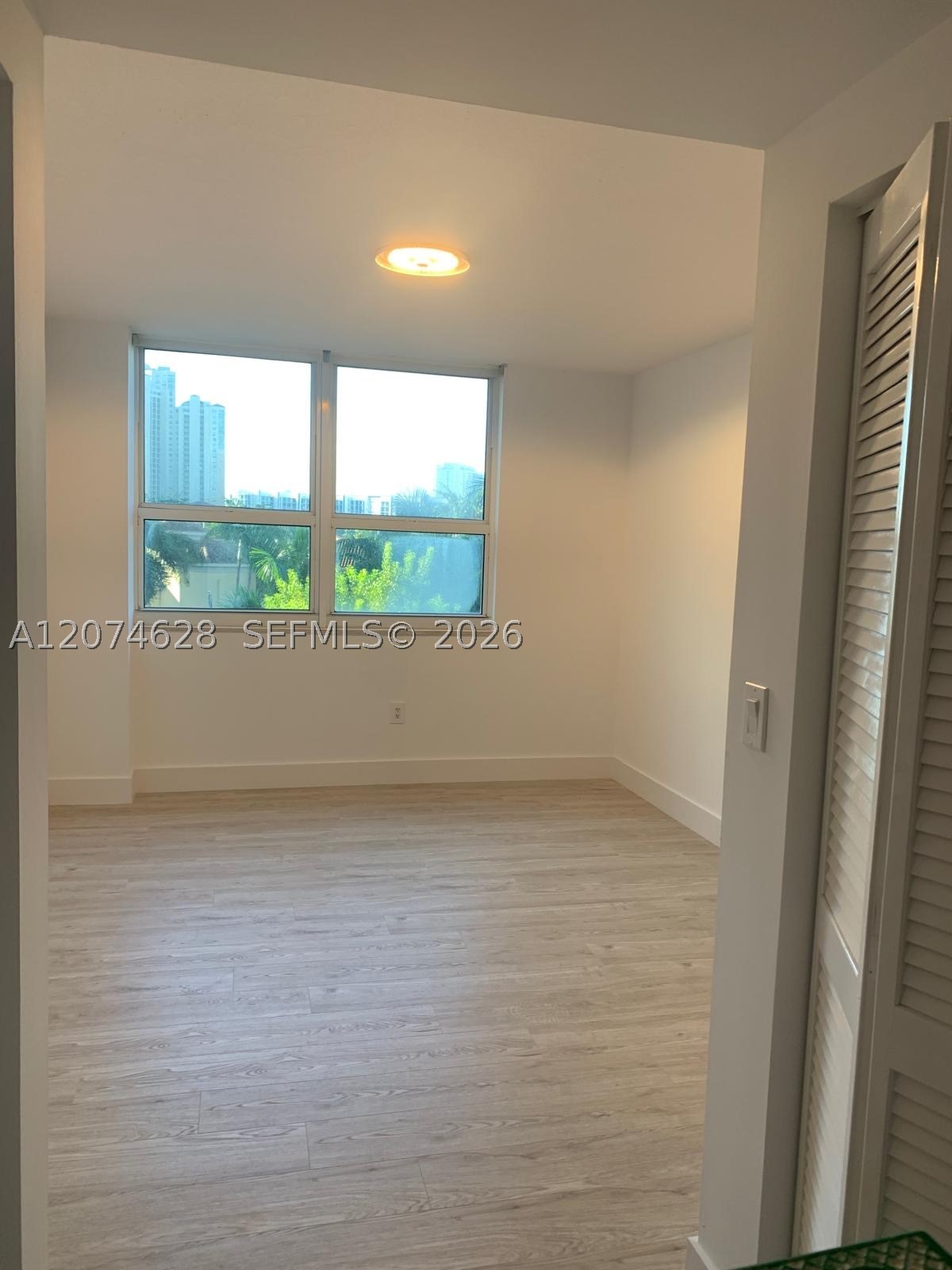 19501 W Country Club Dr #408, Aventura FL 33180