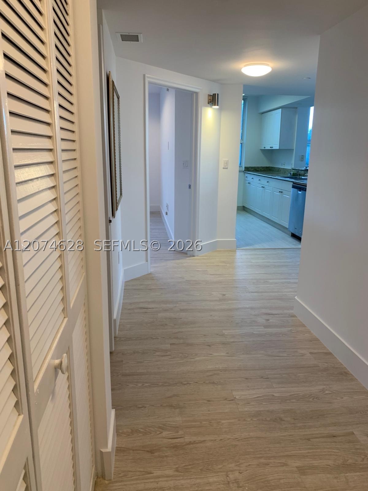 19501 W Country Club Dr #408, Aventura FL 33180