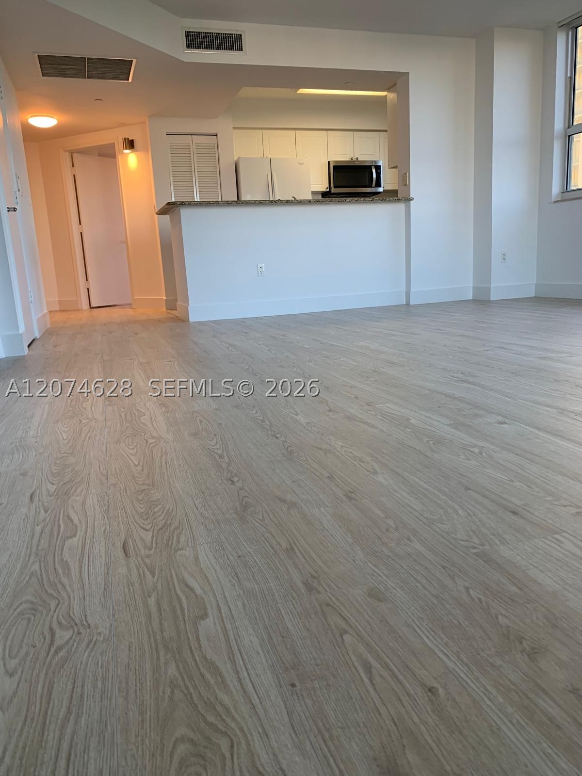 19501 W Country Club Dr #408, Aventura FL 33180