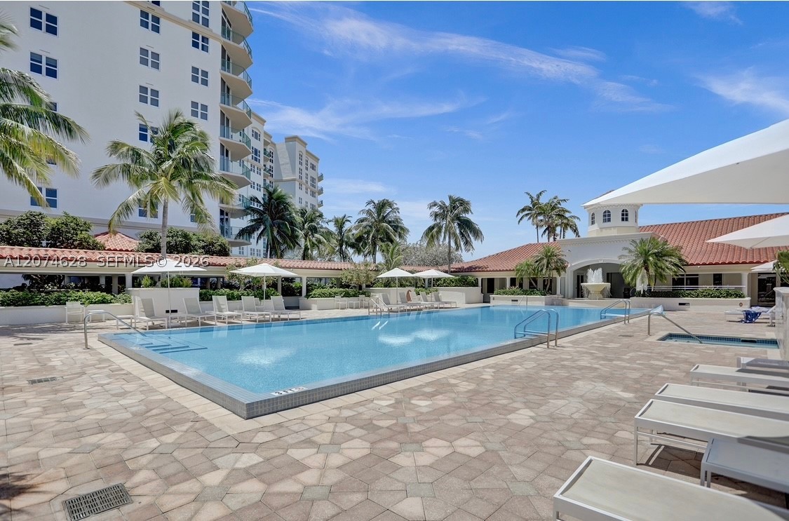 19501 W Country Club Dr #408, Aventura FL 33180