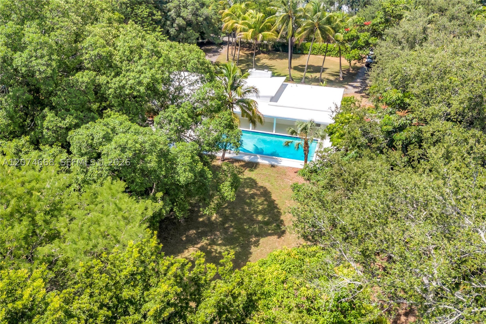 7480 SW 122nd St, Pinecrest FL 33156