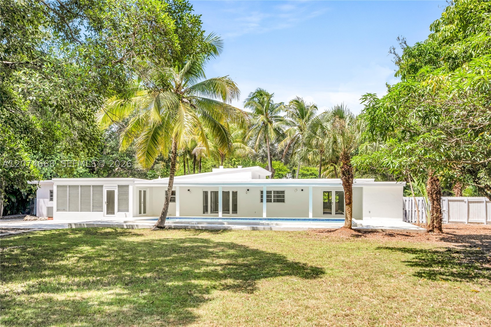 7480 SW 122nd St, Pinecrest FL 33156