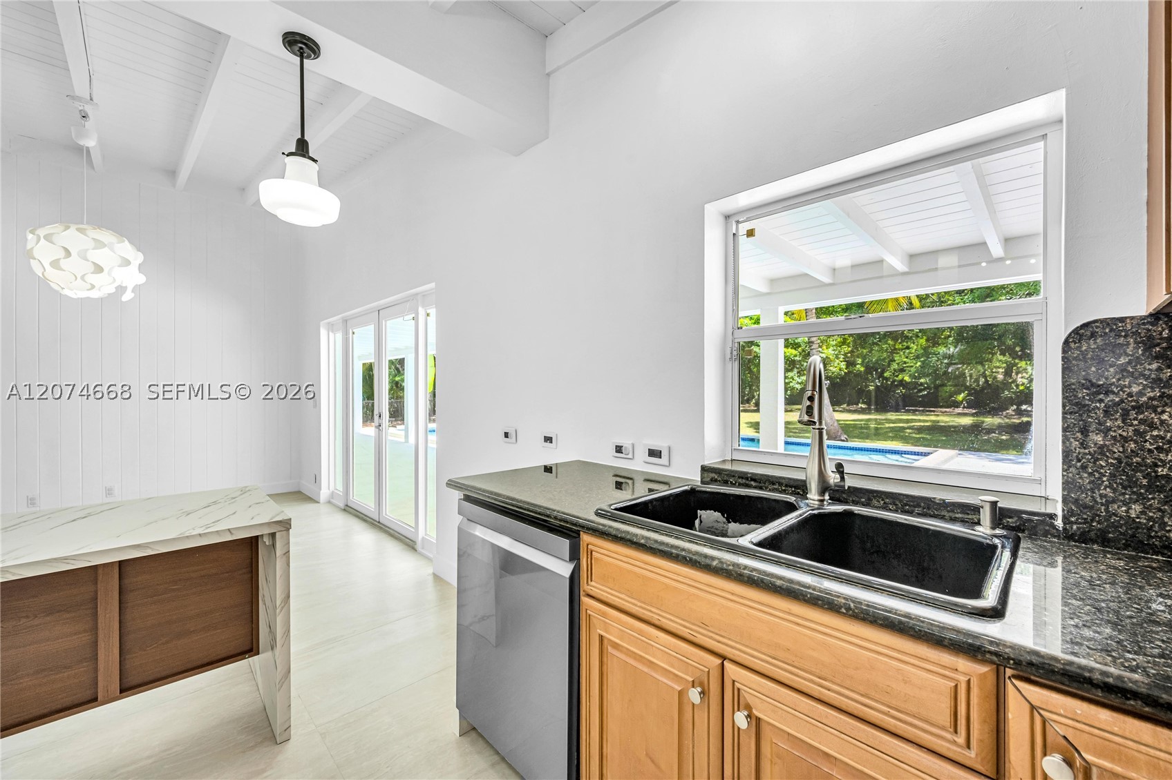 7480 SW 122nd St, Pinecrest FL 33156