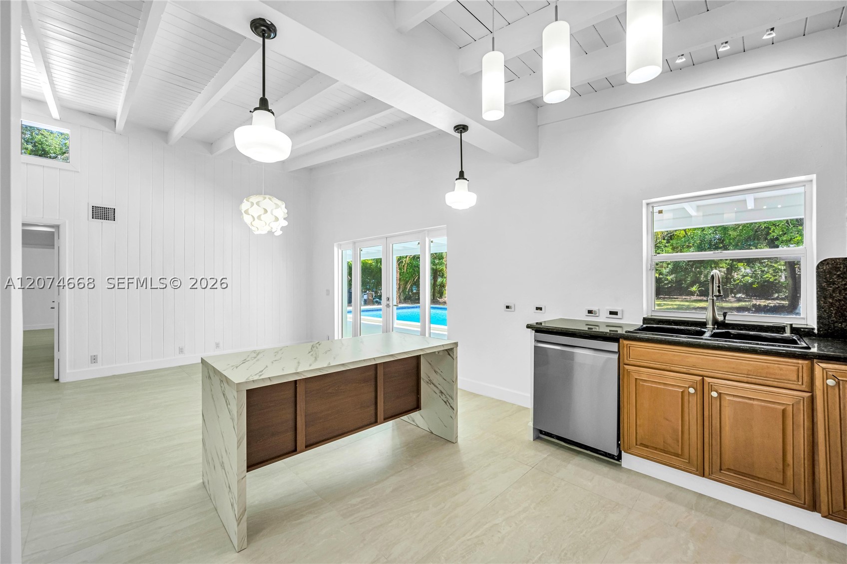 7480 SW 122nd St, Pinecrest FL 33156