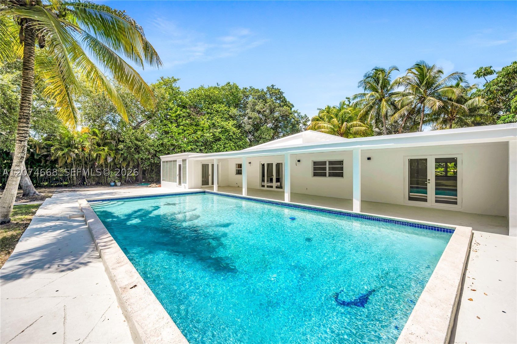 7480 SW 122nd St, Pinecrest FL 33156
