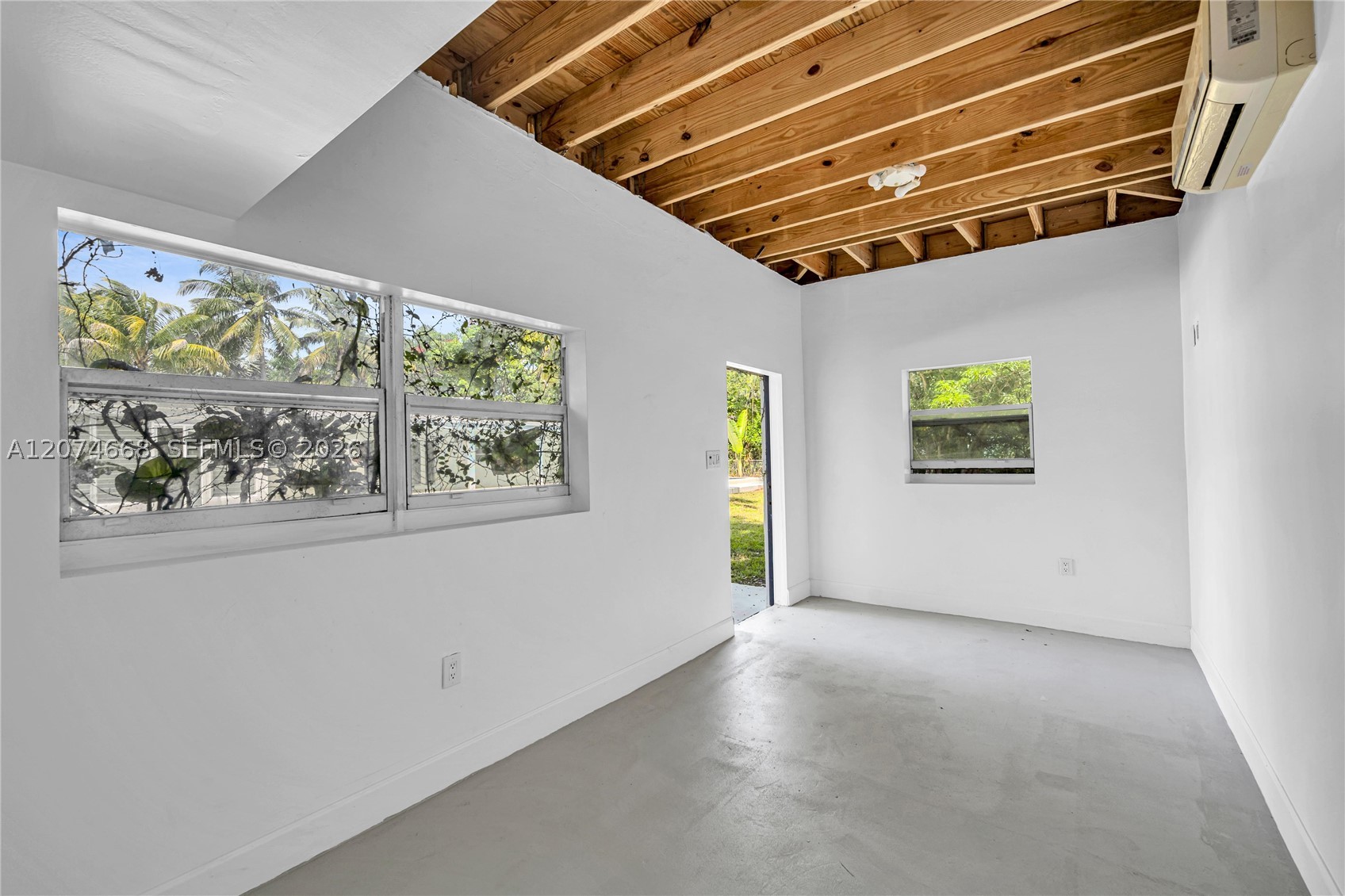 7480 SW 122nd St, Pinecrest FL 33156