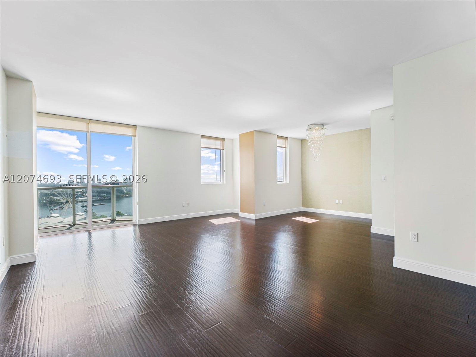 244 Biscayne Blvd #1803, Miami FL 33132