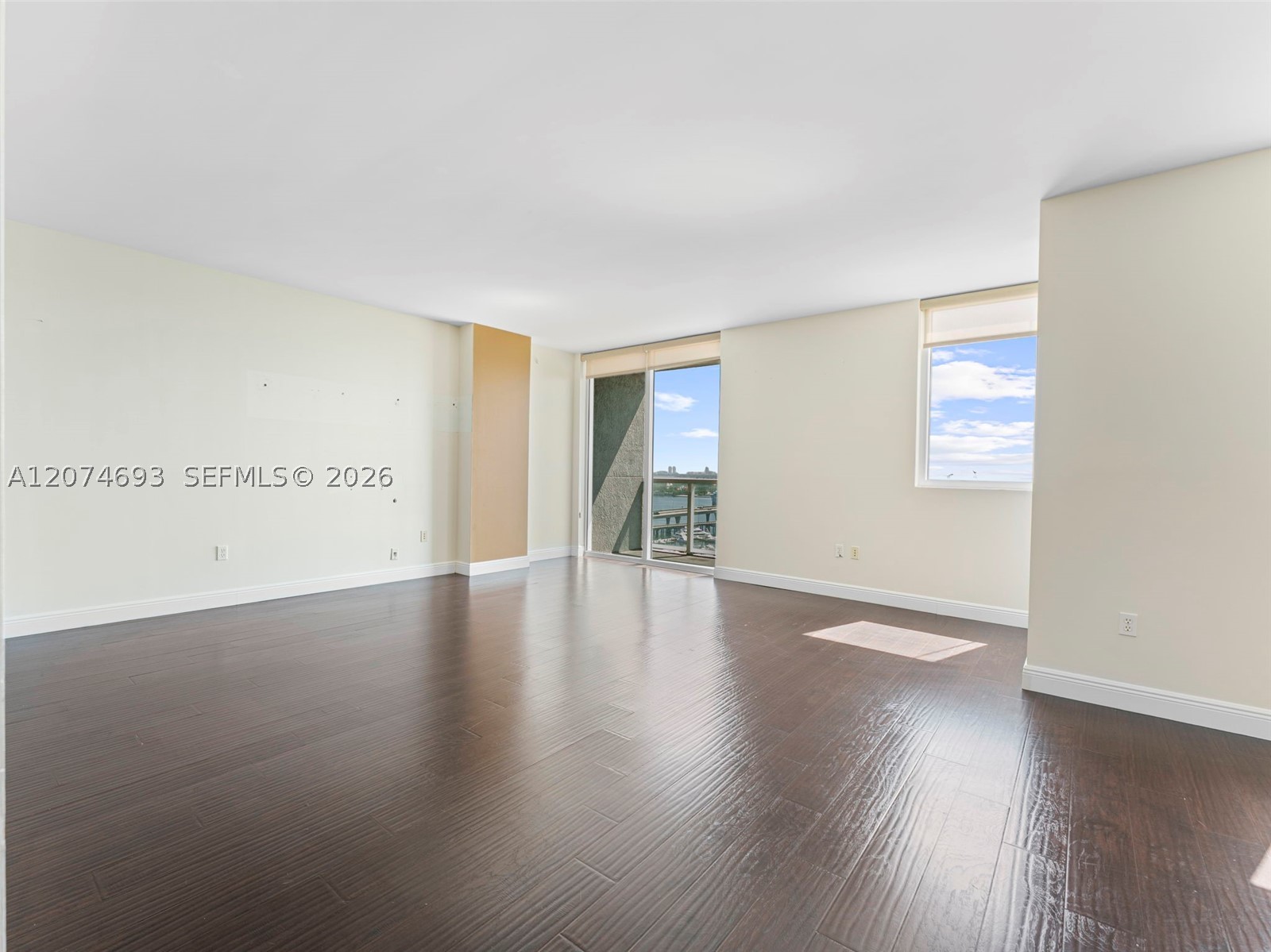 244 Biscayne Blvd #1803, Miami FL 33132
