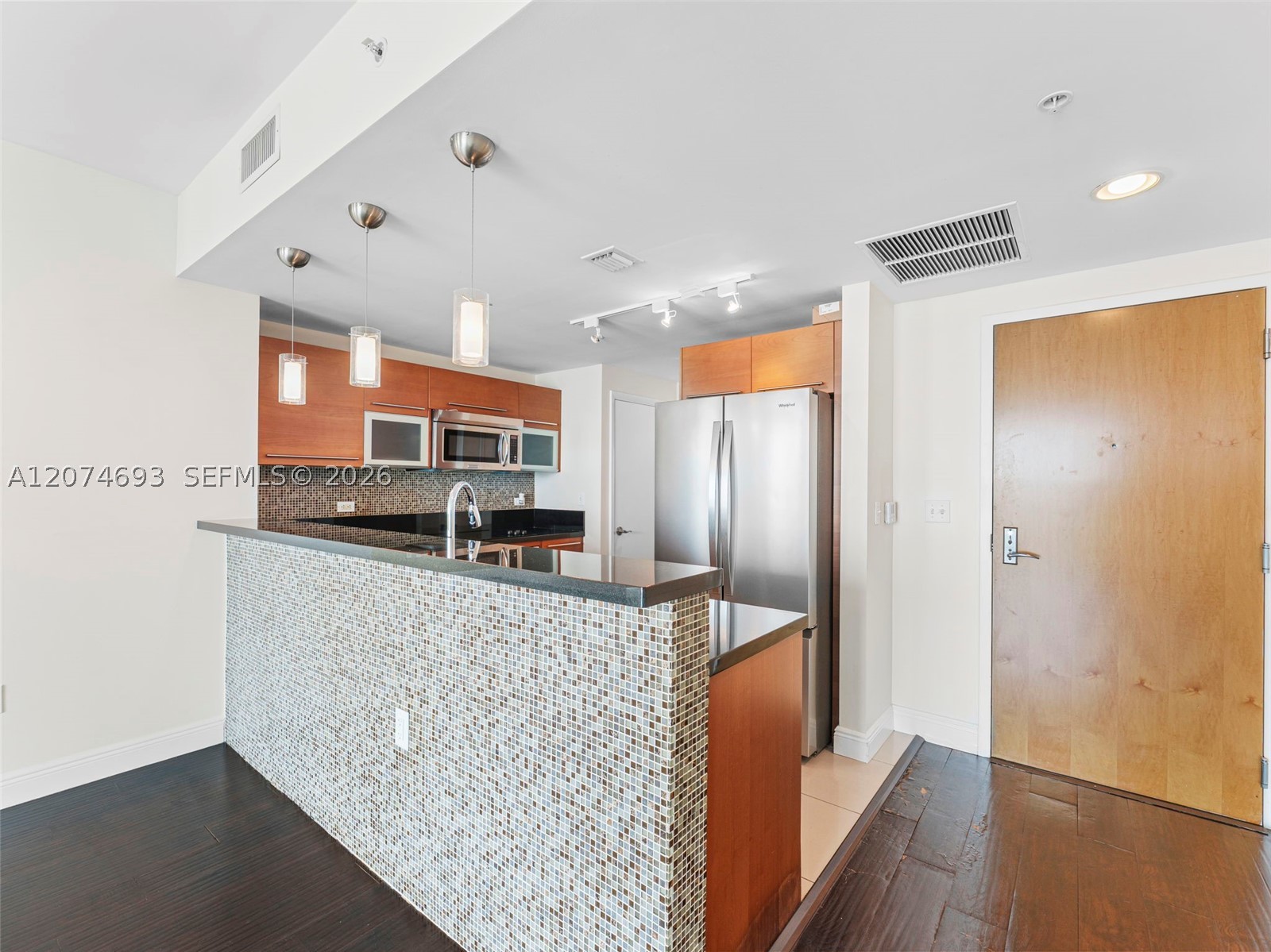 244 Biscayne Blvd #1803, Miami FL 33132
