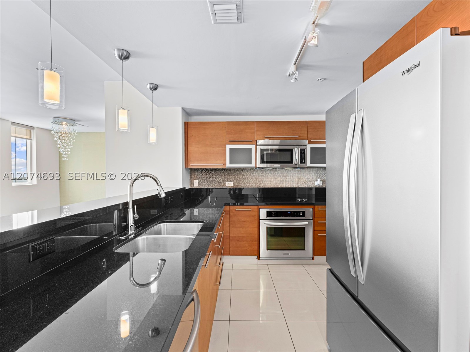 244 Biscayne Blvd #1803, Miami FL 33132